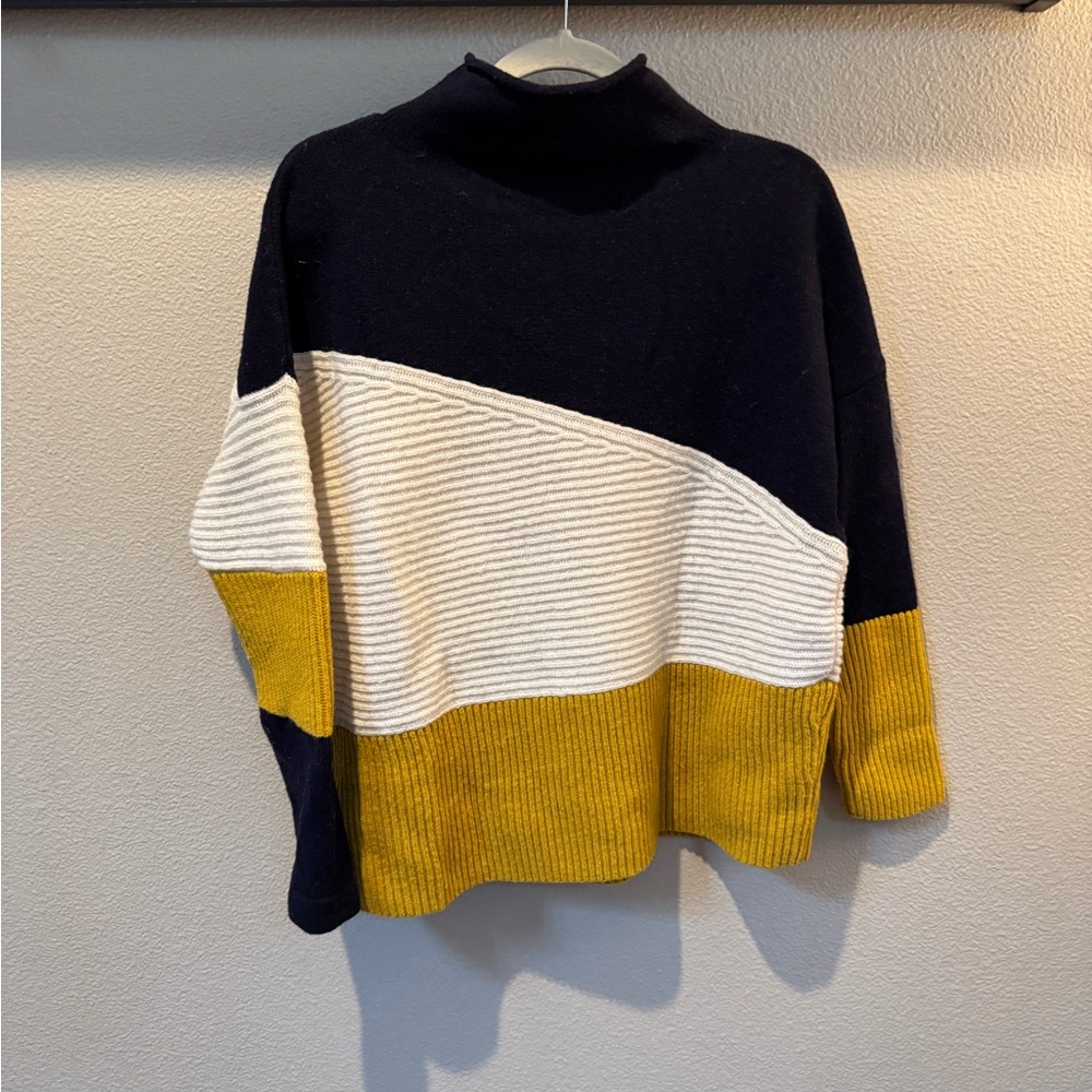 French Connection Navy Blue, Cream, & Gold Color Block Sweater Size Medium